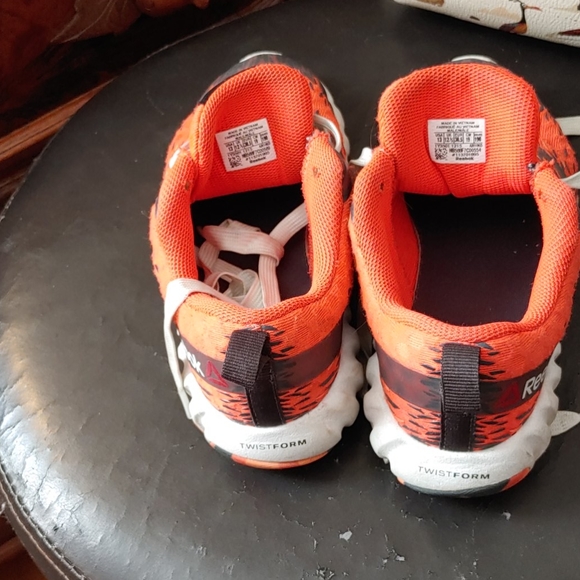 Running shoes - Picture 3 of 4